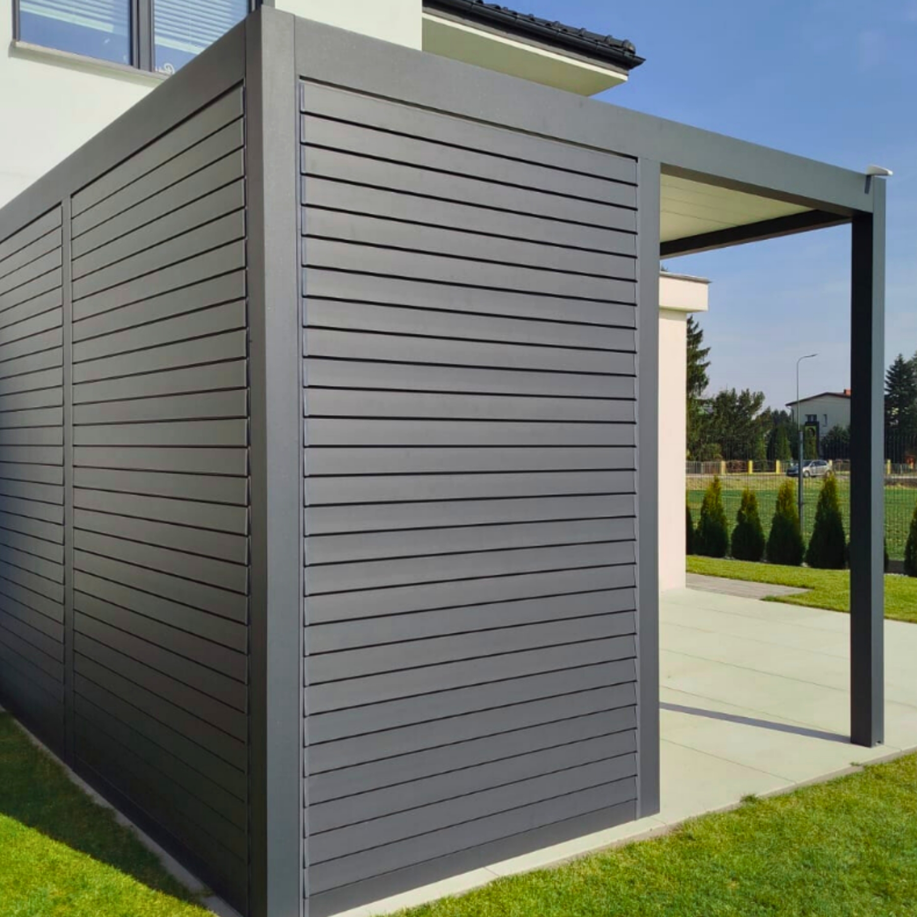 Płouszowice-Kolonia Pergola Płouszowice-Kolonia z aluminiową konstrukcją i lamelami