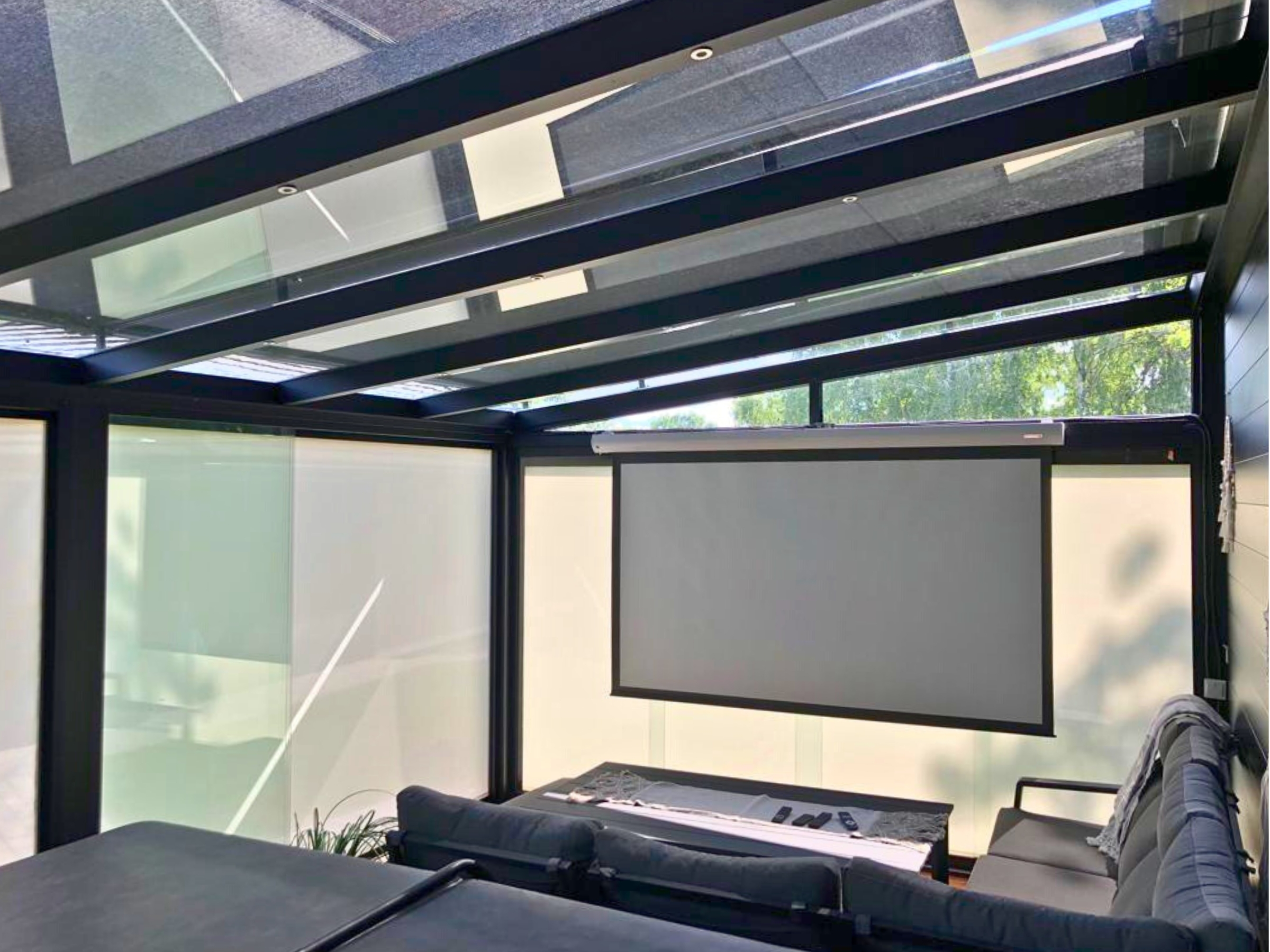 Majdan Krzywski Strefa SPA Majdan Krzywski – wolnostojąca konstrukcja z aluminiowymi panelami i szklaną zabudową przesuwą.