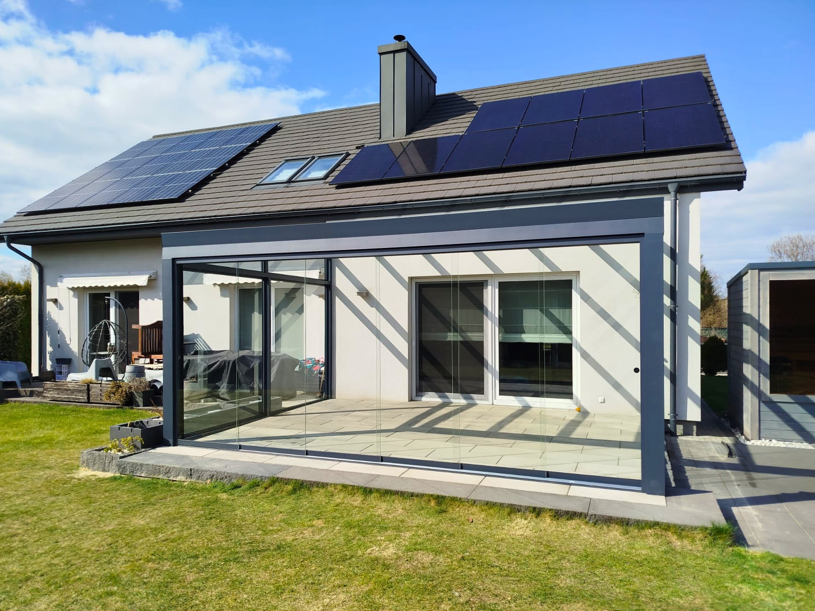 zadaszenie tarasu Prawiedniki szkło 560x400 zabudowa bezramowa