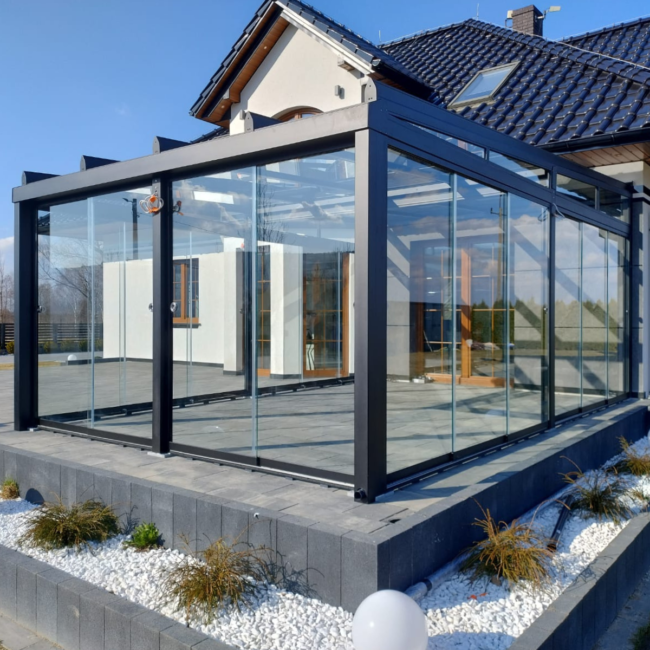 Duże zadaszenie tarasu 400x600 Mirocice szkło zabudowa rolety