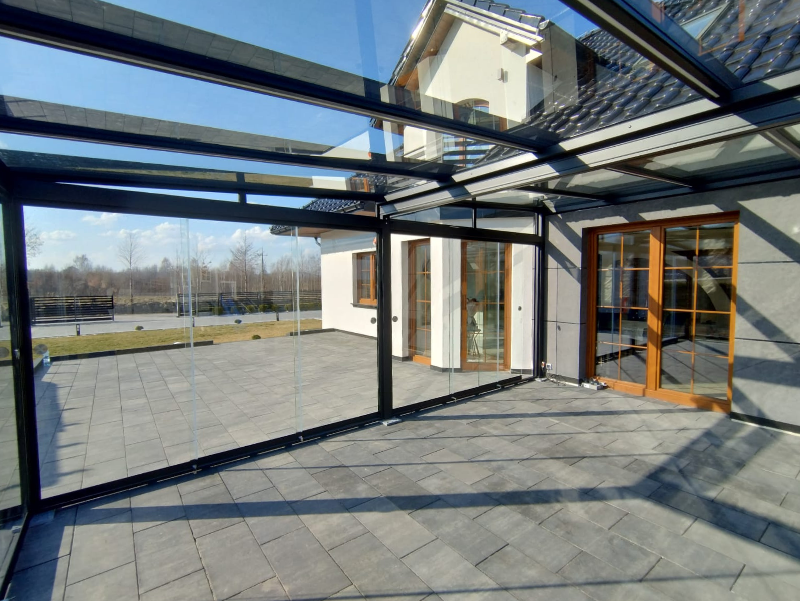 Duże zadaszenie tarasu 400x600 Mirocice szkło zabudowa rolety